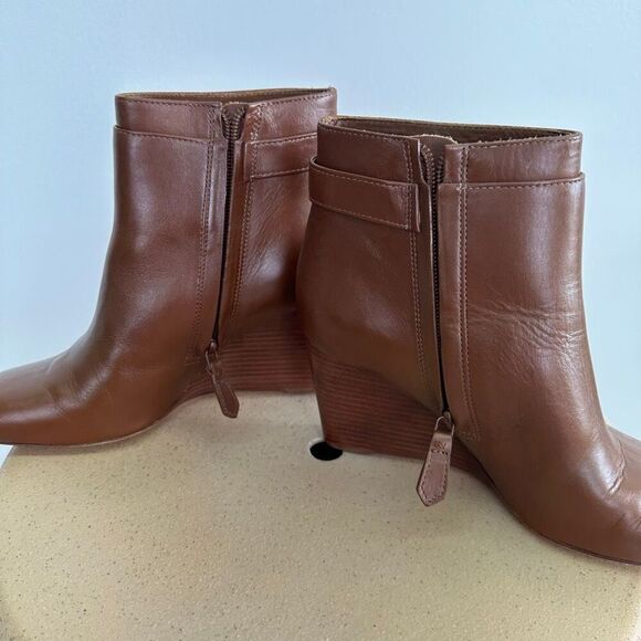 Tory Burch Women’s Sofia Cognac Leather Wedge Zip Almond Toe Ankle Bootie - Picture 10 of 13